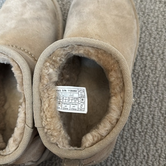 UGG Mini Platform - Picture 7 of 8